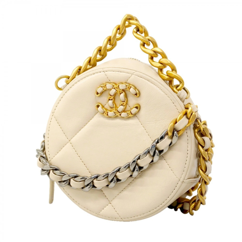 Chanel Shoulder Bag, Chain 19, Lambskin, Ivory Gold, Women's, P3138327